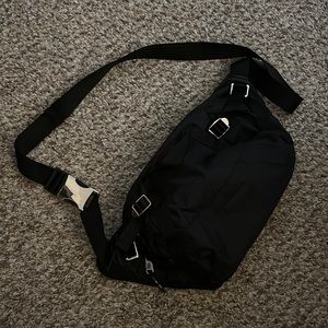 Athleta Excursion Crossbody Waistbag